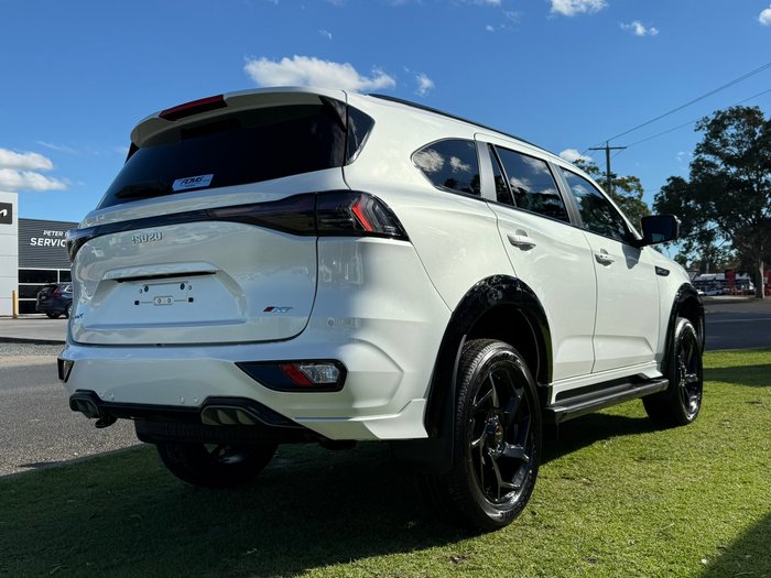 2026 Isuzu MU-X X-TERRAIN