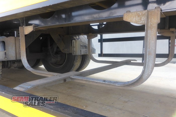 2020 Vawdrey 20 Pallet Curtainsider Road Train Lead