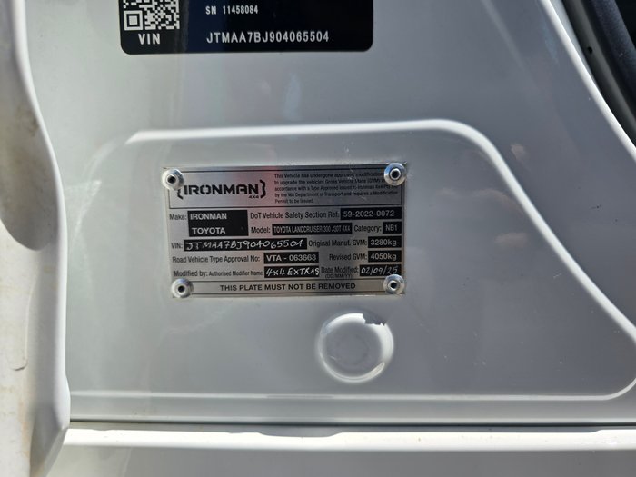 2023 Toyota LANDCRUISER GXL White