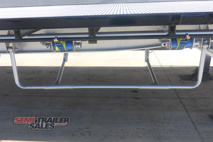 2003 Maxitrans 22 Pallet Flat Top