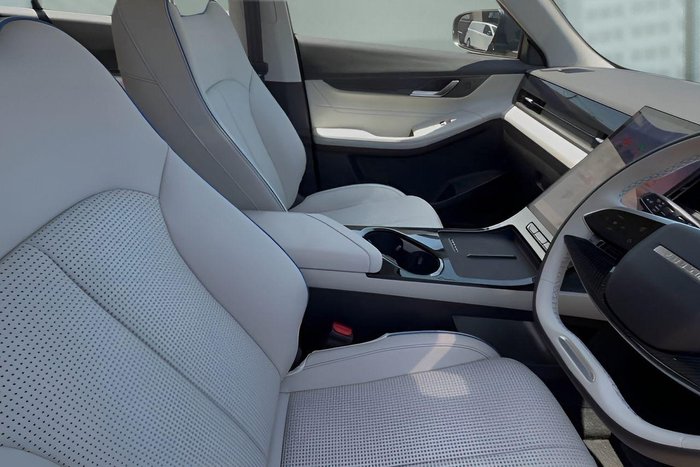 2026 Jaecoo J5 EV Summit