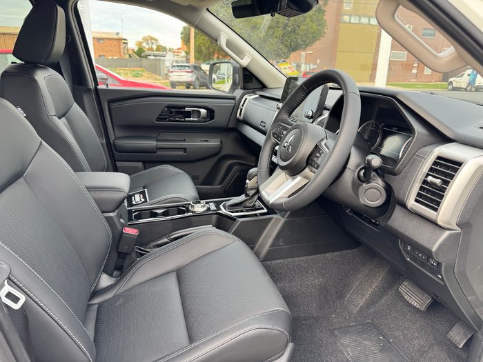 2025 MITSUBISHI Triton GLS