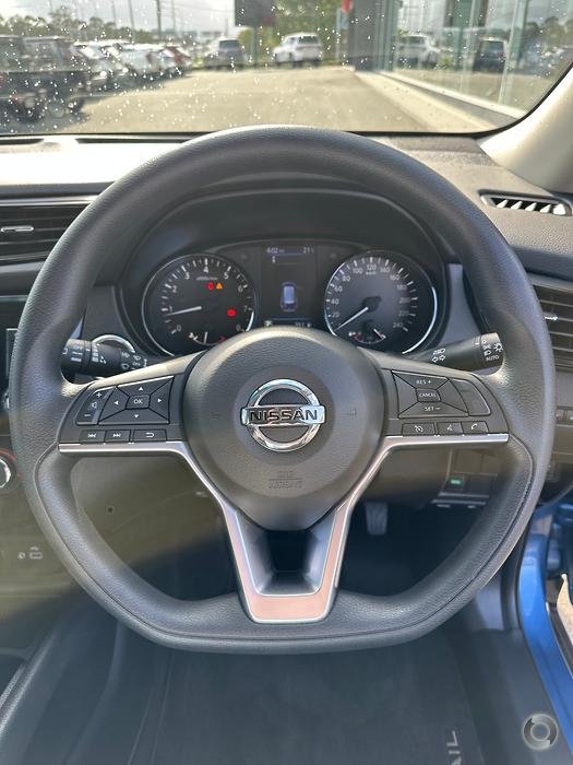 2022 Nissan X-TRAIL ST