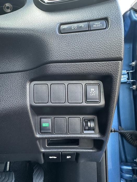 2022 Nissan X-TRAIL ST