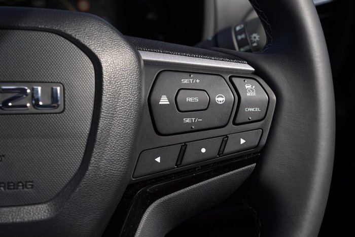 2025 Isuzu MU-X LS-U