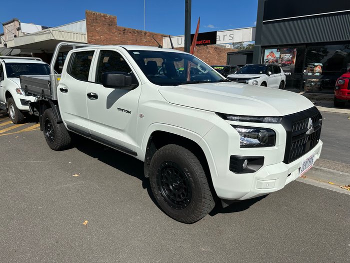 2025 Mitsubishi Triton GLX