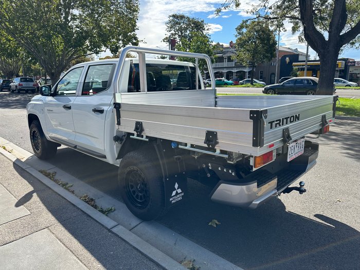 2025 Mitsubishi Triton GLX