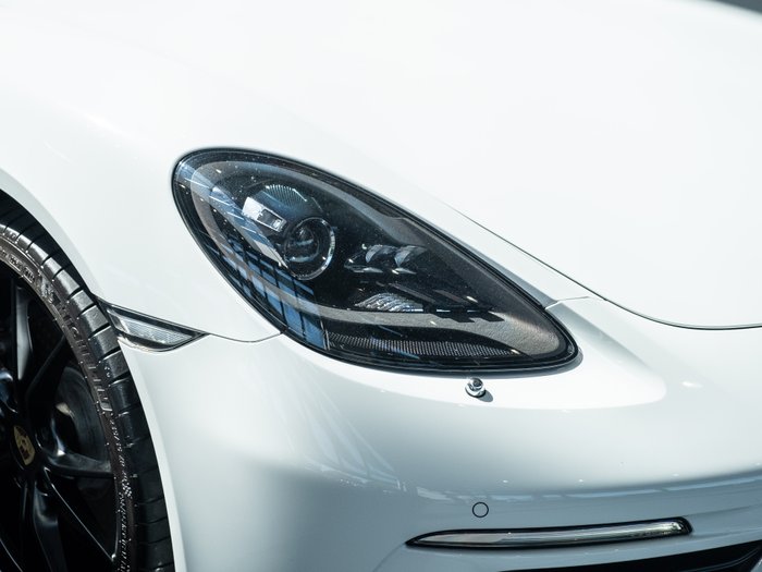 2022 Porsche 718 Boxster