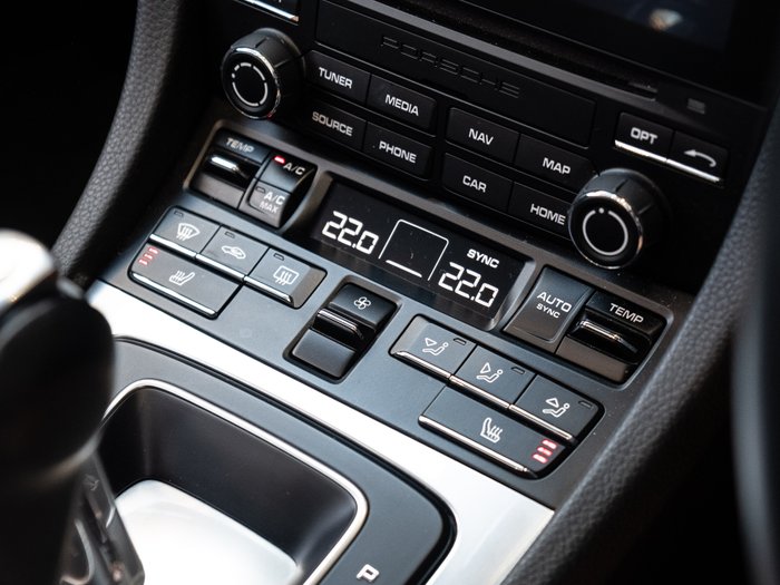 2022 Porsche 718 Boxster