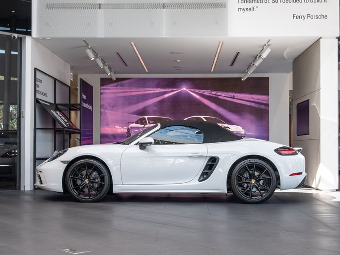 2022 Porsche 718 Boxster