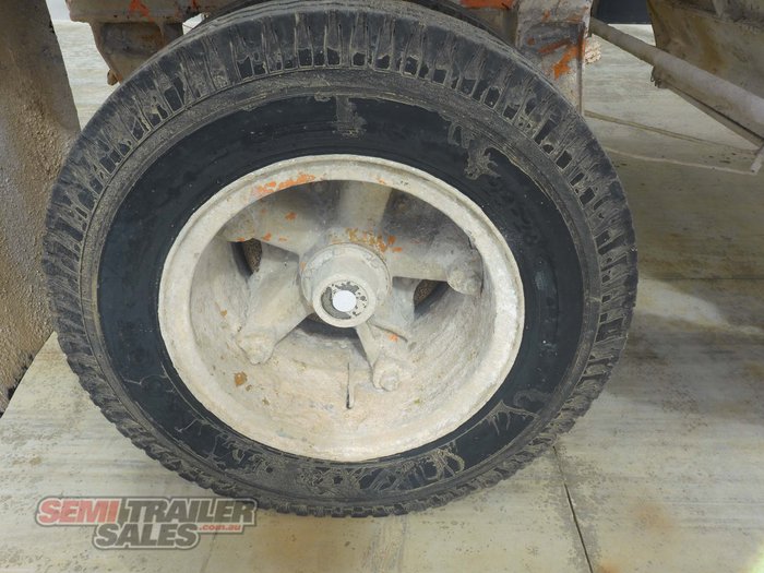 1980 Abeson Lime Spreader Dog Trailer