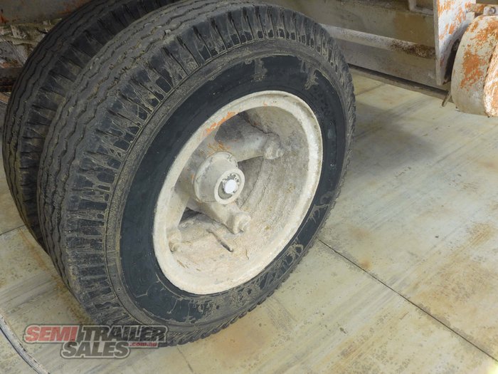 1980 Abeson Lime Spreader Dog Trailer