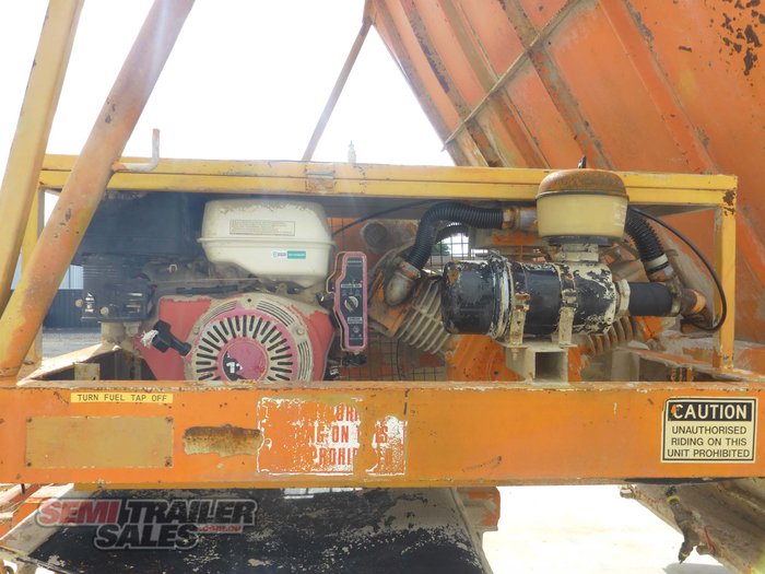 1980 Abeson Lime Spreader Dog Trailer