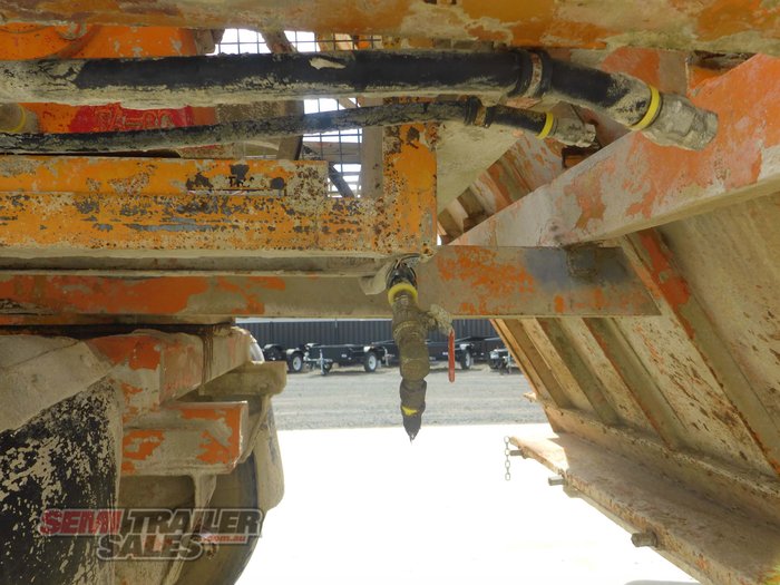 1980 Abeson Lime Spreader Dog Trailer