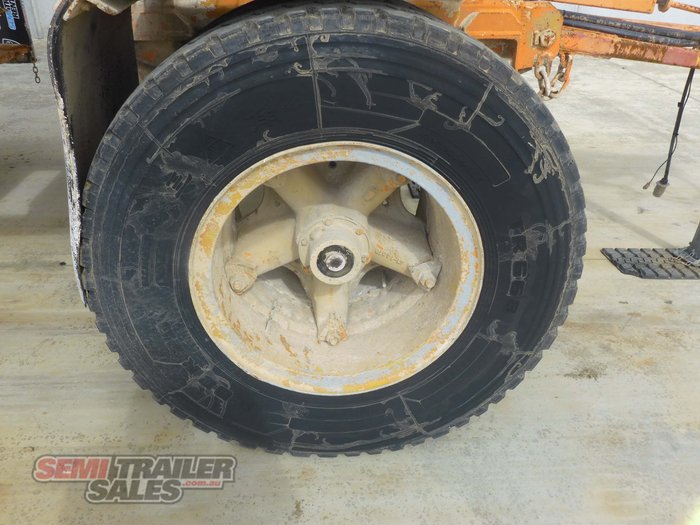 1980 Abeson Lime Spreader Dog Trailer