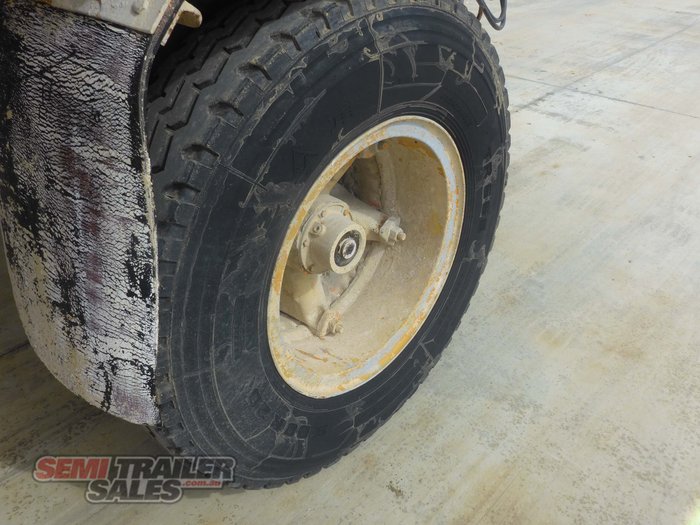 1980 Abeson Lime Spreader Dog Trailer