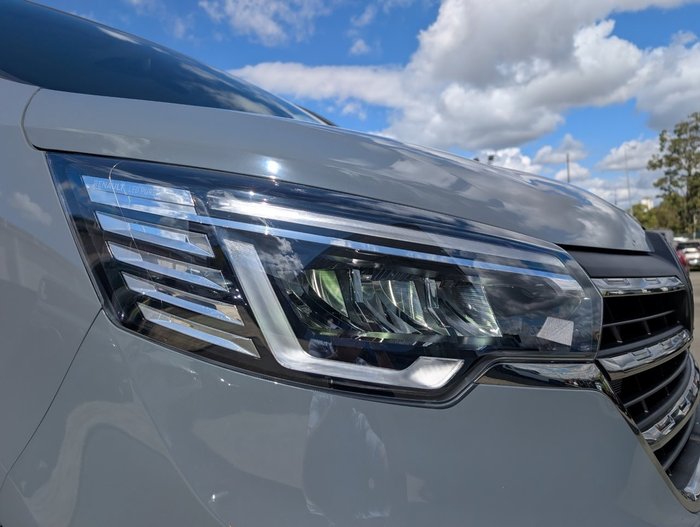 2025 RENAULT TRAFIC LWB PREMIUM