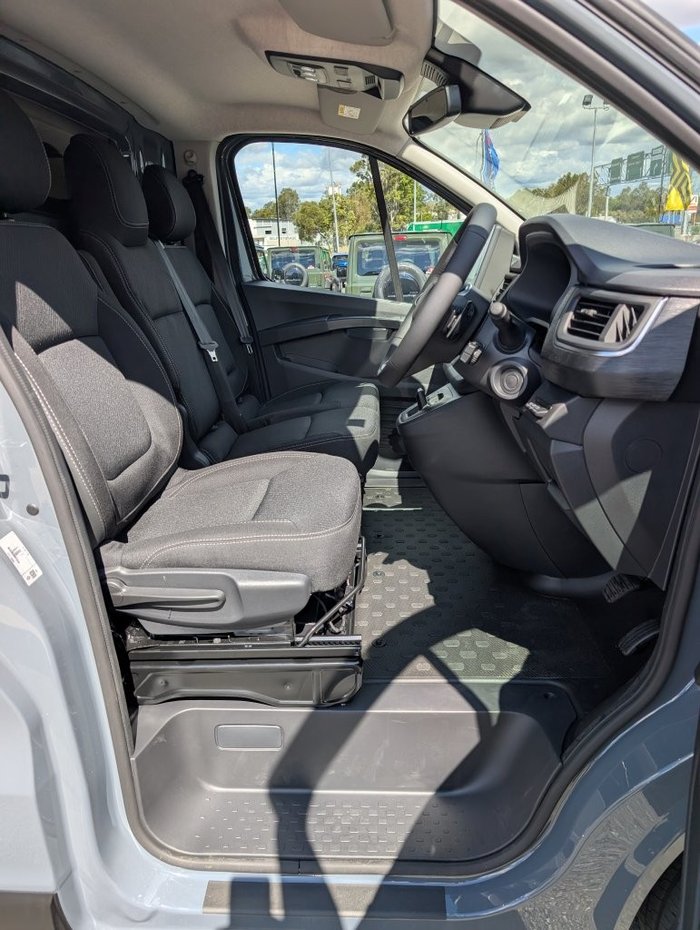 2025 RENAULT TRAFIC LWB PREMIUM