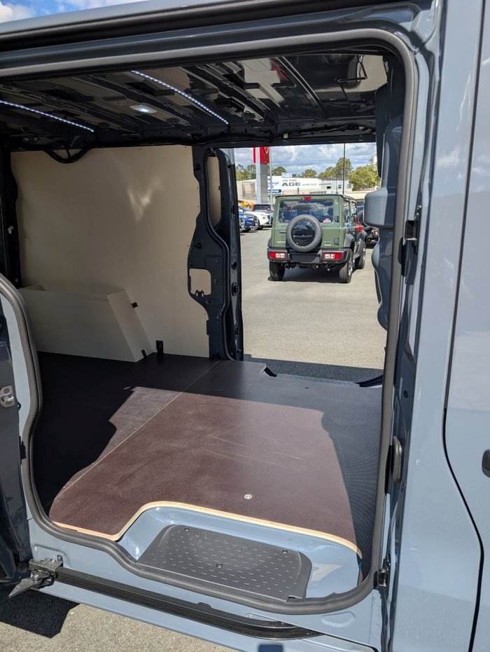 2025 RENAULT TRAFIC LWB PREMIUM