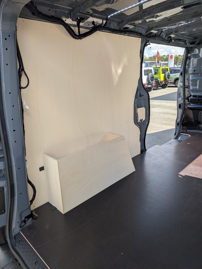 2025 RENAULT TRAFIC LWB PREMIUM