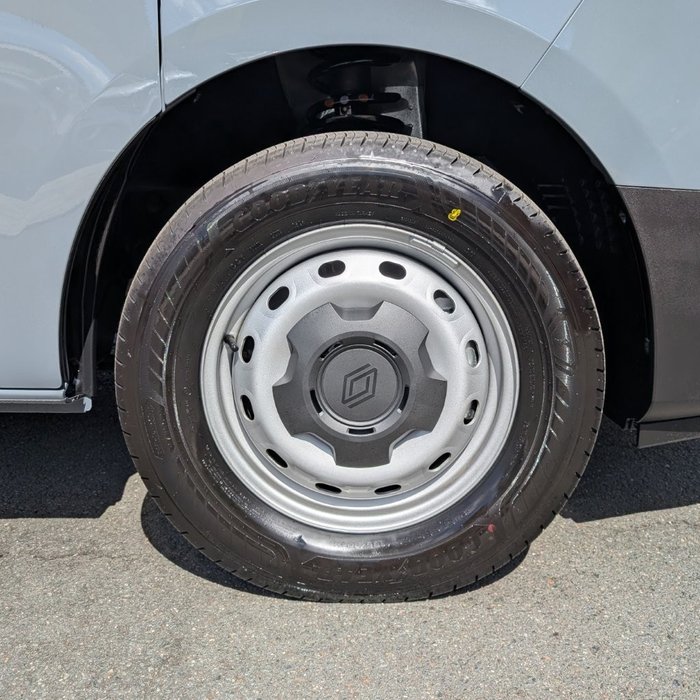 2025 RENAULT TRAFIC LWB PREMIUM