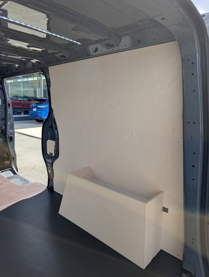 2025 RENAULT TRAFIC LWB PREMIUM