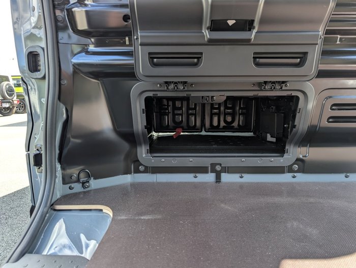 2025 RENAULT TRAFIC LWB PREMIUM