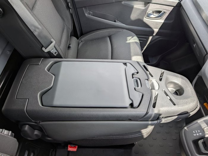 2025 RENAULT TRAFIC LWB PREMIUM