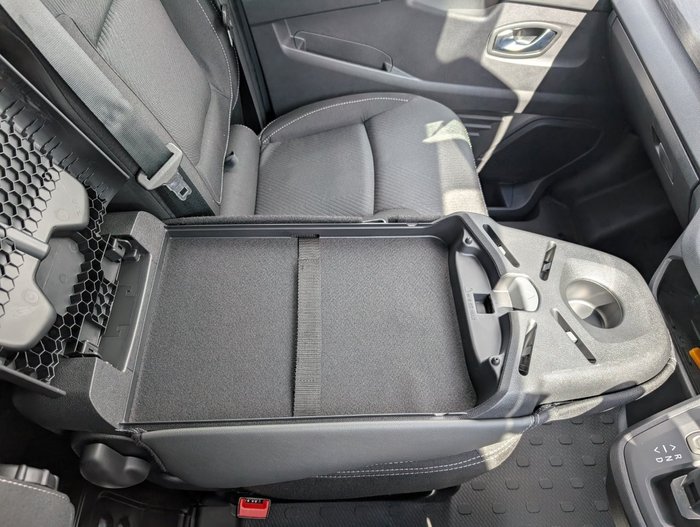 2025 RENAULT TRAFIC LWB PREMIUM