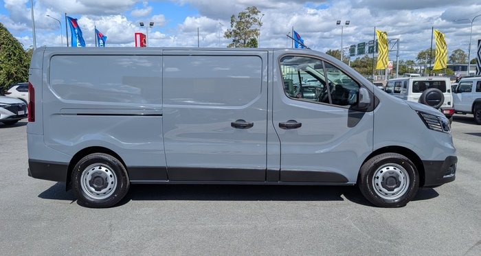2025 RENAULT TRAFIC LWB PREMIUM