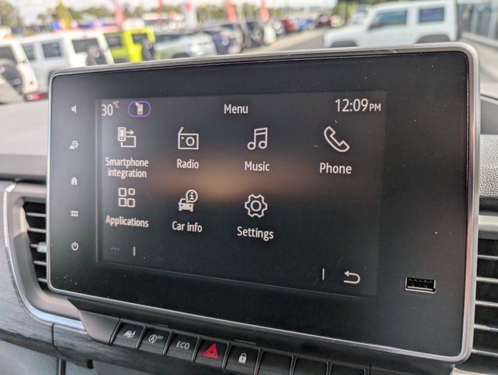 2025 RENAULT TRAFIC LWB PREMIUM