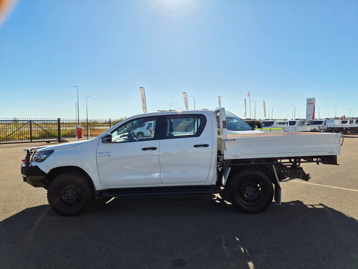 2022 Toyota Hilux SR White