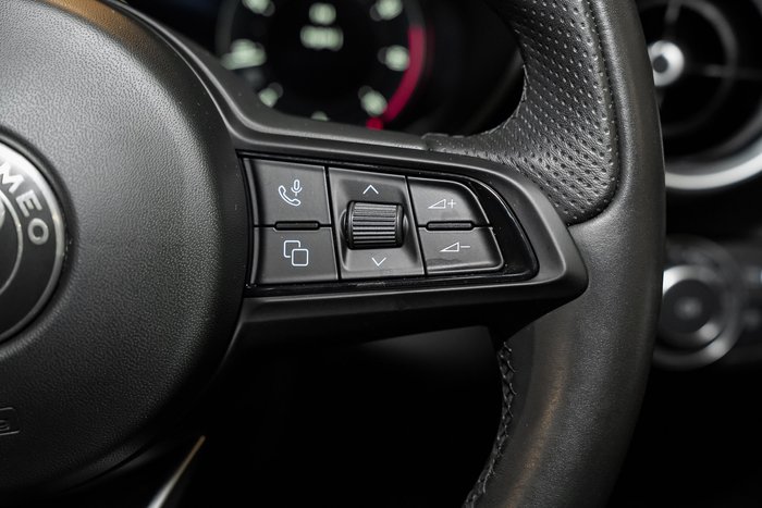 2023 Alfa Romeo Giulia Ti