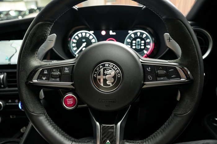 2024 Alfa Romeo Giulia Quadrifoglio