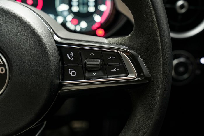 2024 Alfa Romeo Giulia Quadrifoglio