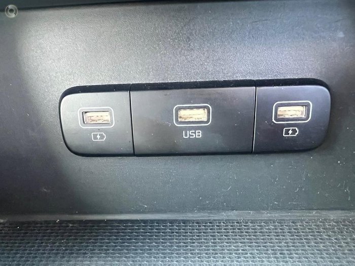2022 Kia Carnival S