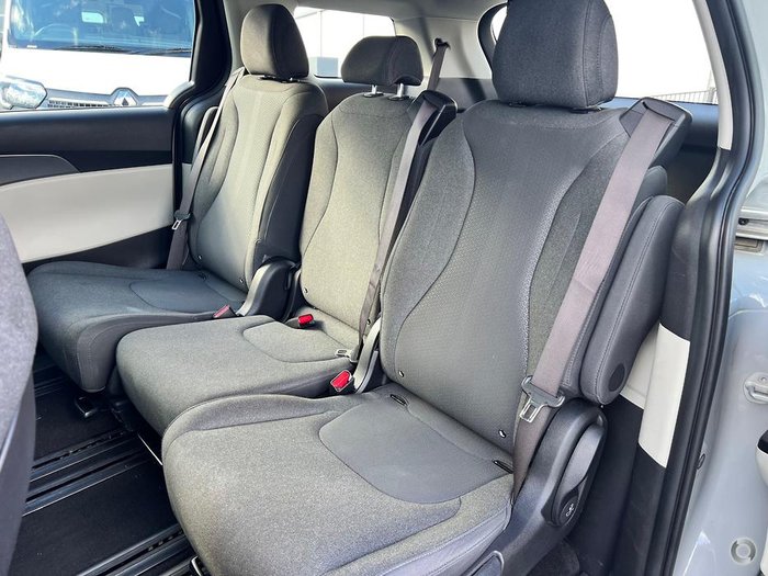 2022 Kia Carnival S