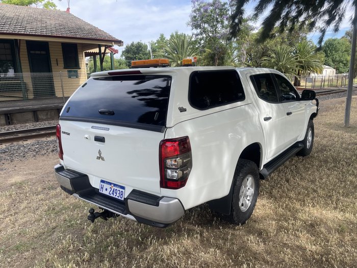 Mitsubishi Triton
