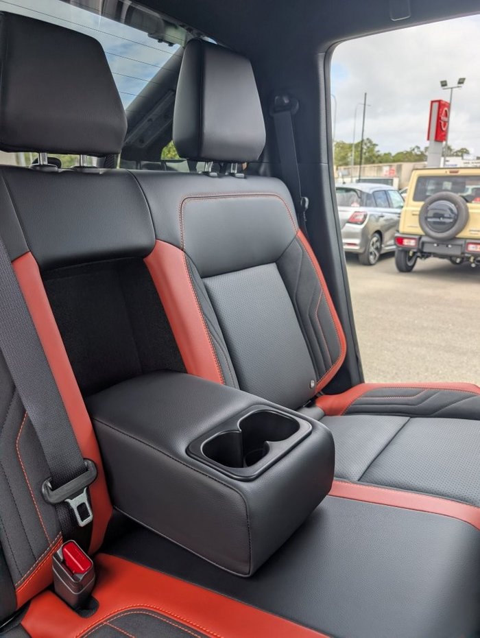 2025 NISSAN NAVARA PRO-4X