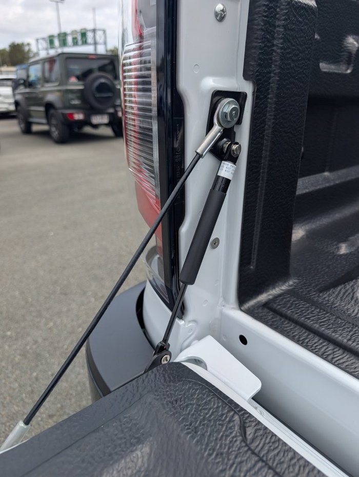 2025 NISSAN NAVARA PRO-4X