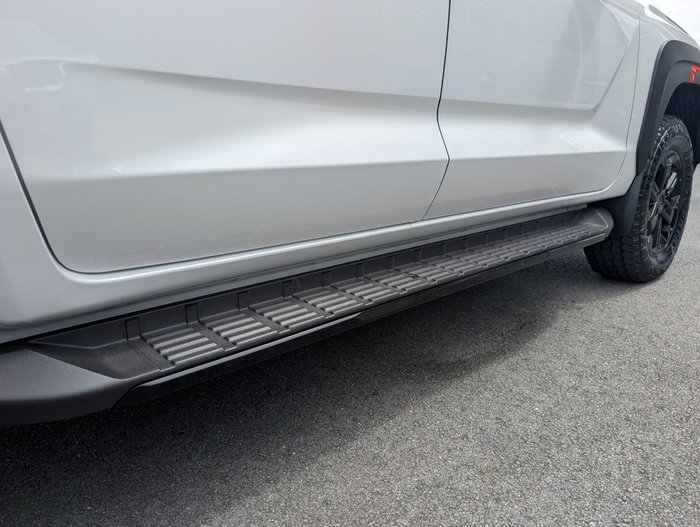 2025 NISSAN NAVARA PRO-4X