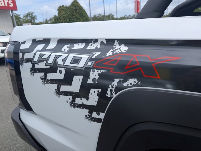 2025 NISSAN NAVARA PRO-4X