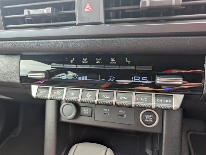 2025 NISSAN NAVARA PRO-4X