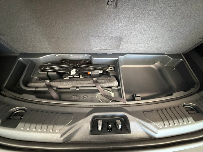 2026 Ford Everest Platinum