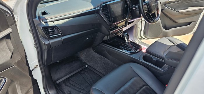 2024 Isuzu D-MAX X-TERRAIN MY24 White