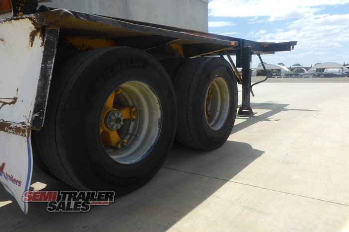 1987 Fruehauf 20FT Skel