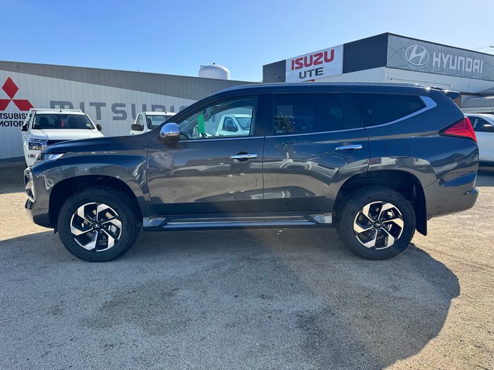 2024 MITSUBISHI Pajero Sport GLS