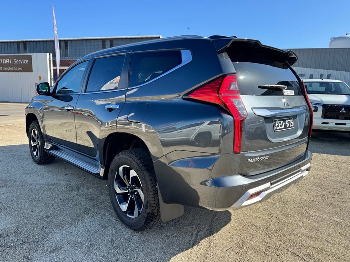 2024 MITSUBISHI Pajero Sport GLS