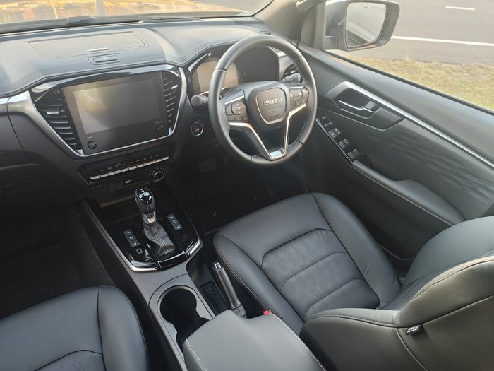 2025 ISUZU D-MAX LS-U+