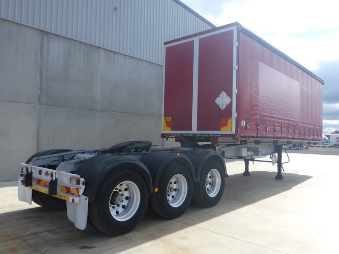 2006 Vawdrey 12 Pallet Rollback Curtainsider A Trailer